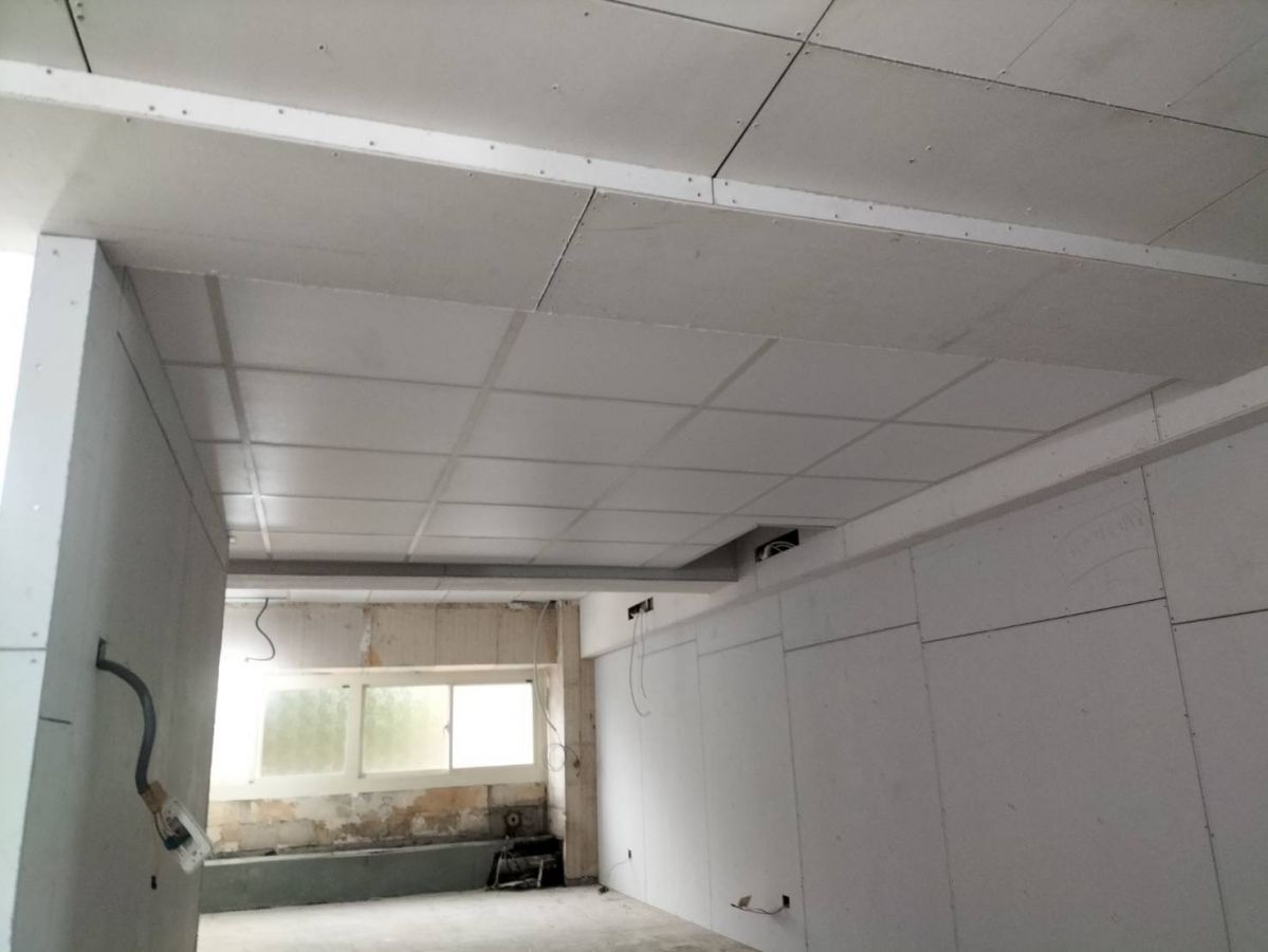 台北輕鋼架天花板-矽酸雙面隔間加單面隔間